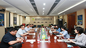 唐山市(shì)玉田縣工業和(hé)信息化局局長(cháng)王興一(yī)行(xíng)到首發投資控股公司洽談合作
