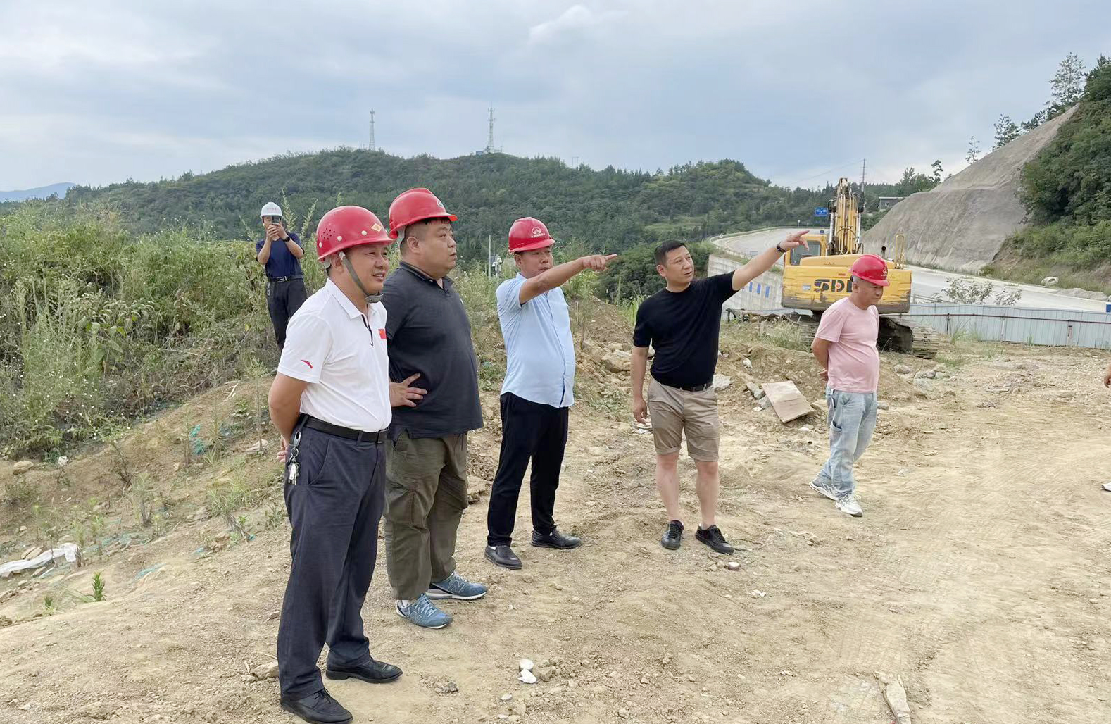 首發投資控股公司開展年(nián)中外埠投資項目安全生産大檢查