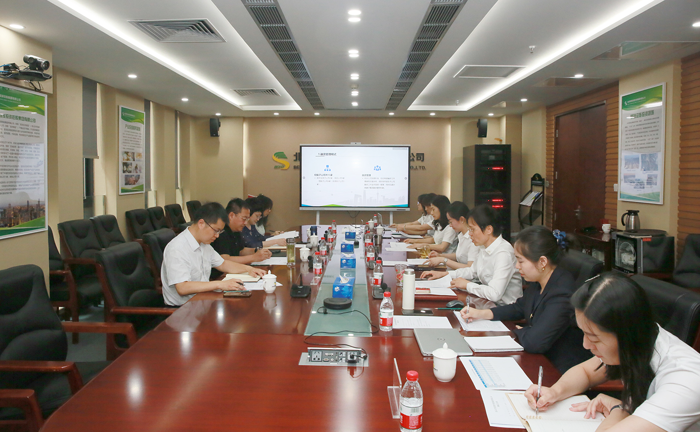 集團公司總會計師關明輝調研首發投資集團